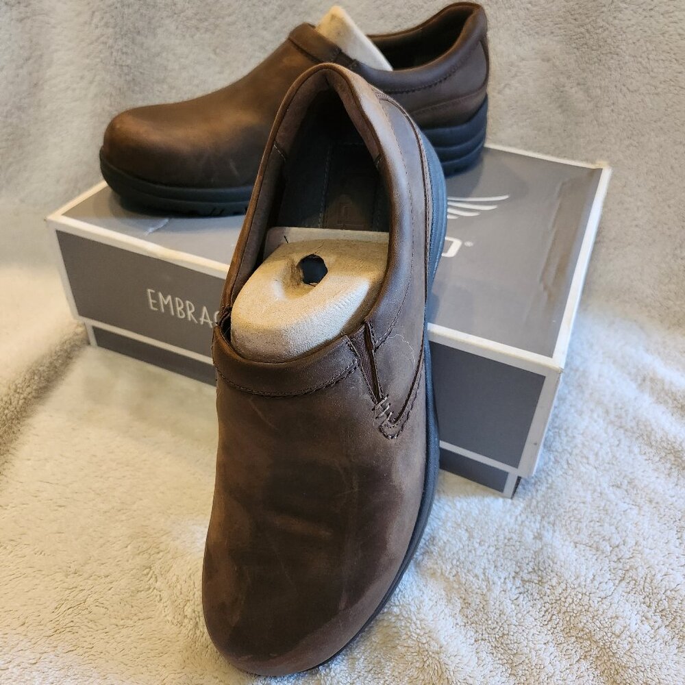 Dansko Wynn Distressed brown size 44